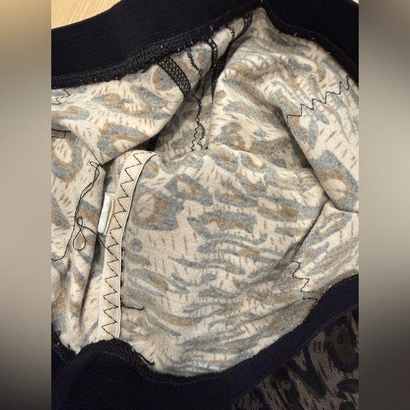 Fashion Stylish Leopard Print leggings size fit (6-8) - Picture 7 of 7